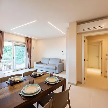 Relais Le Torri In Verici * كاسارزا ليغير