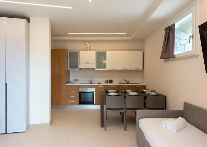 Relais Le Torri In Verici Apartment